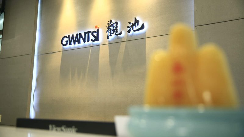 以下是一些知名的影视制作培训机构，供您参考：